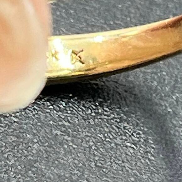 Vintage 14K Gold Designer Diamond
Wedding Band Ring 1/2 TW Sz
8.5 Channel Set - Picture 14 of 16